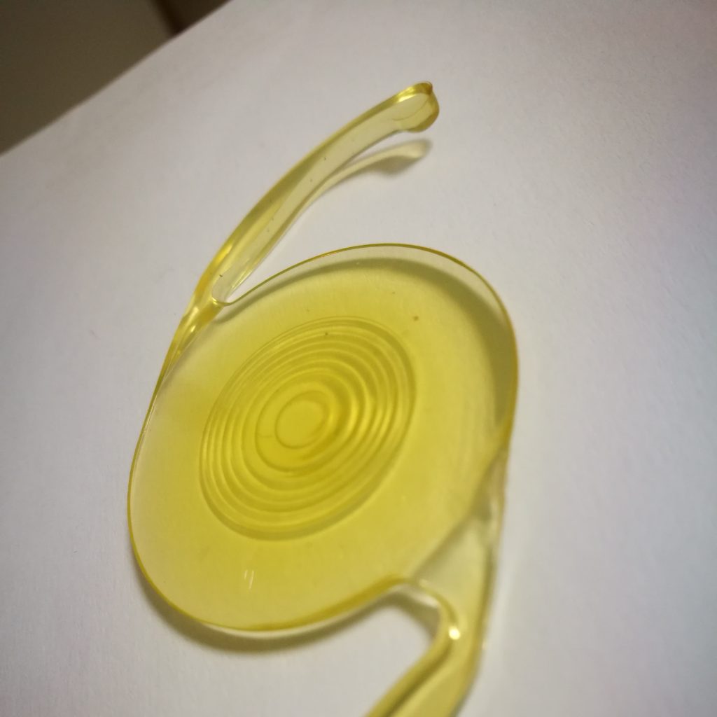 Nová trifokálna vnútroočná šošovka Acrysof ®IQ PanOptix